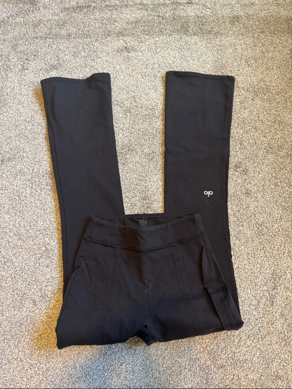 Alo Yoga flutter legging 7/8 leg length